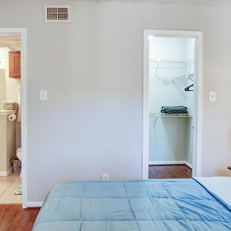 Lovely 2 Bedroom, 1 Bath Condo With Pools And Gym. Хьюстон Экстерьер фото